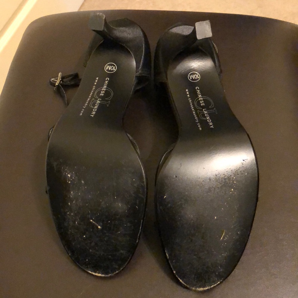 Heels - Picture 3 of 4